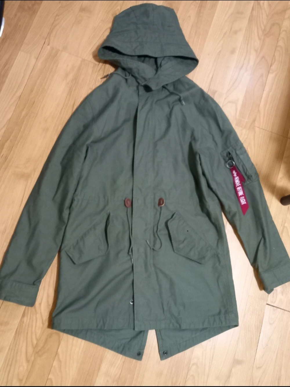 Men's ALPHA INDUSTRIES Fishtail Hooded Parka Medium